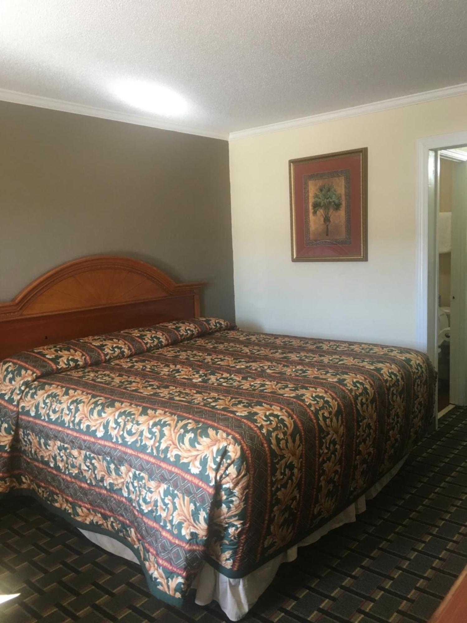 King Room - Non-Smoking